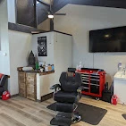 Tattoo chair and station